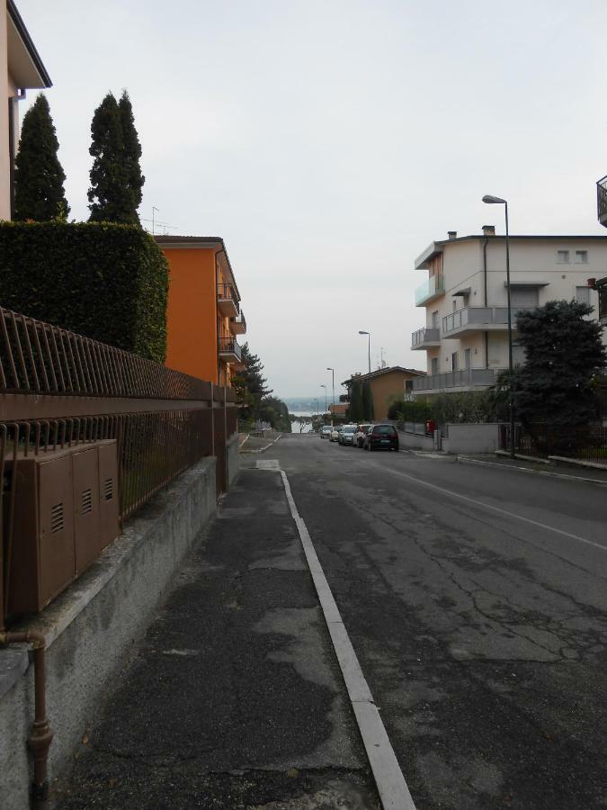 Monolocale A Peschiera Del Garda Vista Lago Apartment Bagian luar foto